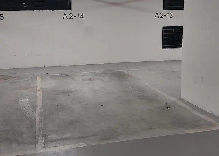 M&T Apartment With Garage,Near The Old Town