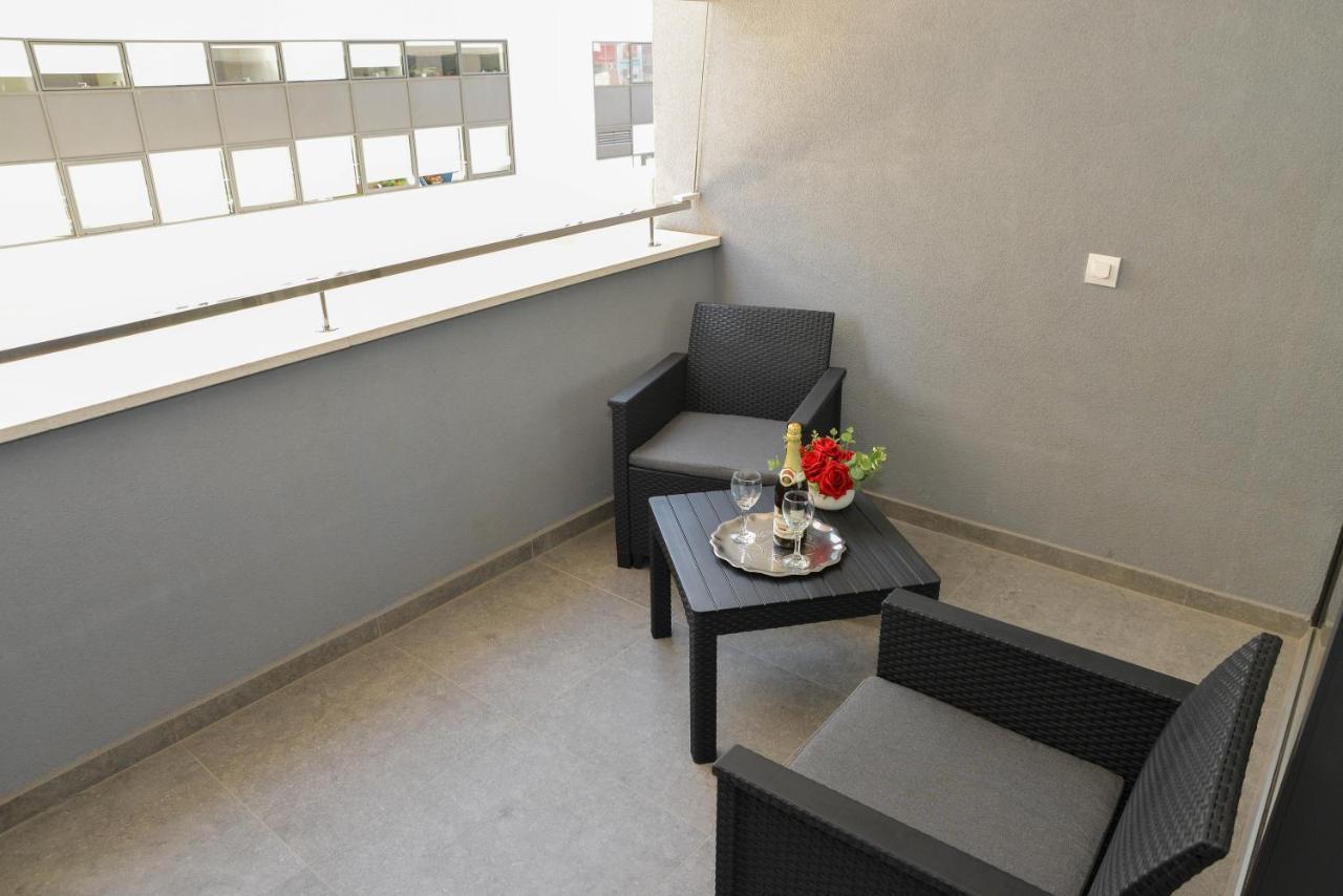Apartment M&t With Garage,near The Old Town Zadar