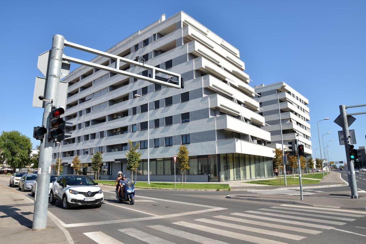 Apartment M&t With Garage,near The Old Town
